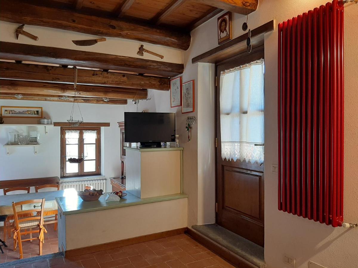 Deliziosa Casetta Sull'Appennino Toscano Montefegatesi エクステリア 写真