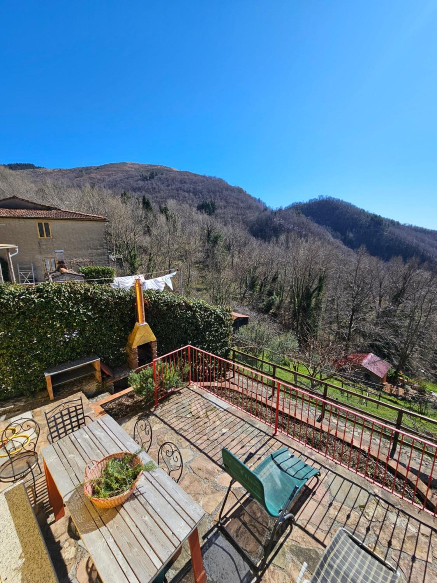 Deliziosa Casetta Sull'Appennino Toscano Montefegatesi エクステリア 写真
